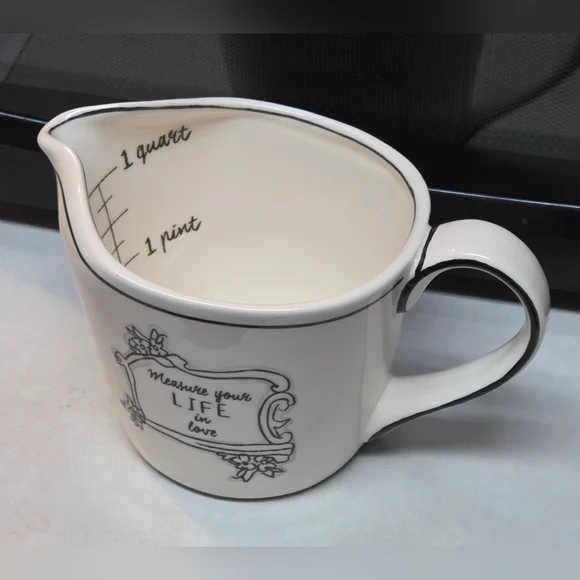 Katie Mandy 1Qt Ceramic Porcelain Measure Your Life In Love Measuring Cup
